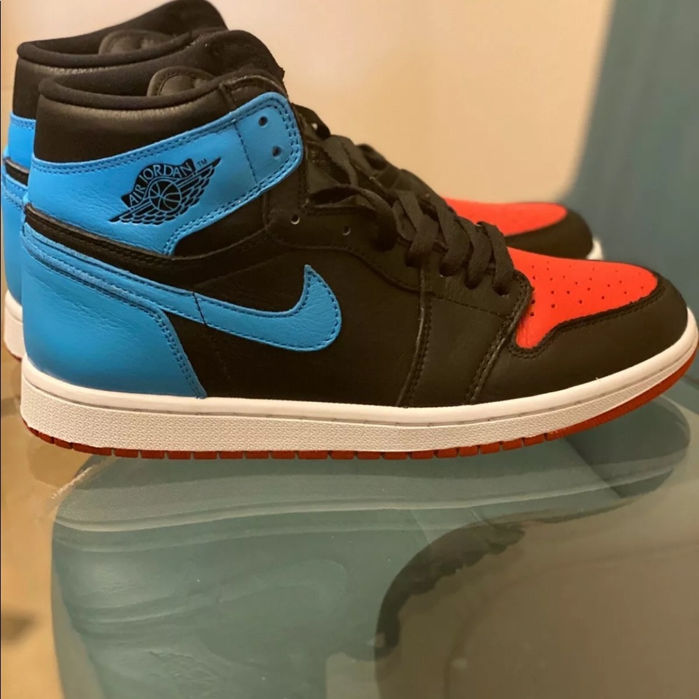 Air jordan 1 nc-chi womans 11 mens 9.5